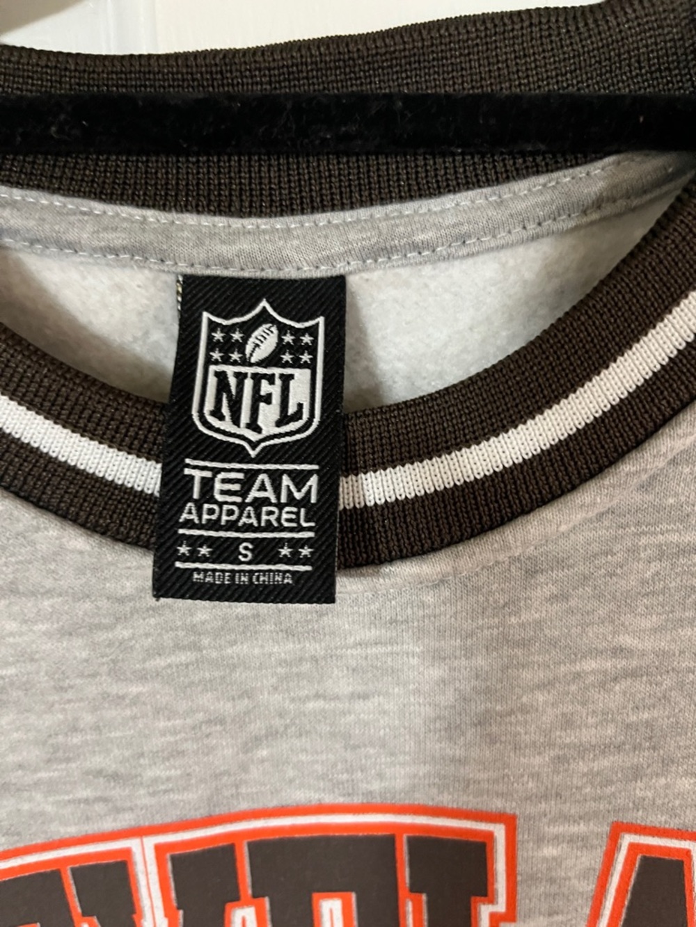 Cleveland Browns Grey Crewneck Sweatshirt with Orange Logo - Picture 3 of 3